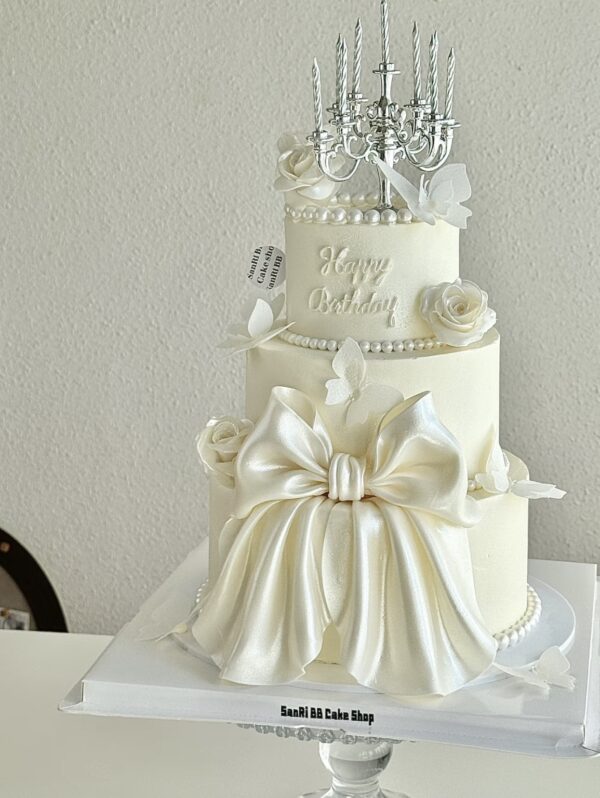 Luxe Pearl Cake