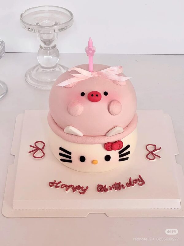 Hello Kitty & Piggy Play Cake